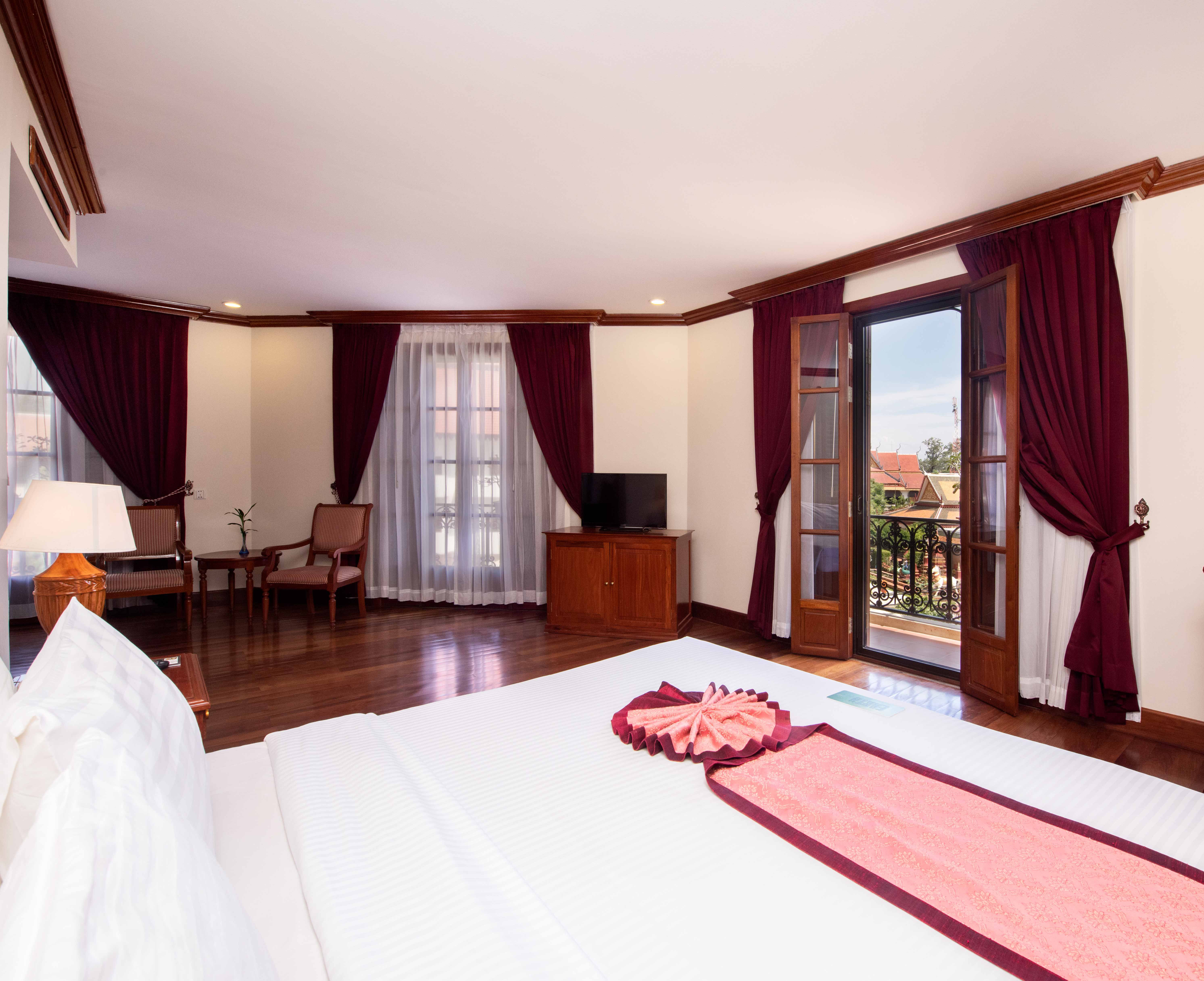 Colonail Suite
